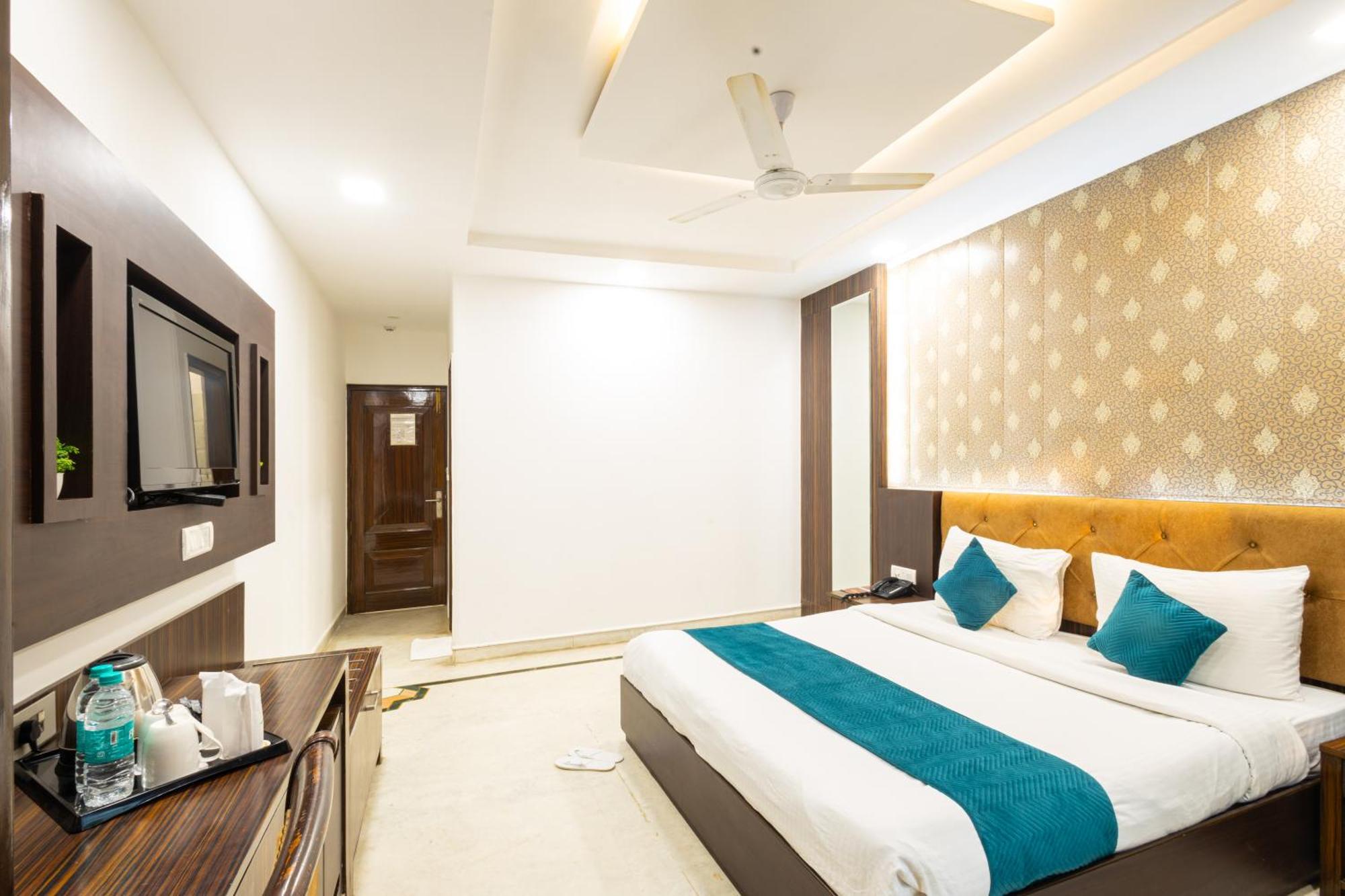 Hotel Panickers Residency - Ajmal Khan Market Near Karol Bagh Metro เดลี ภายนอก รูปภาพ