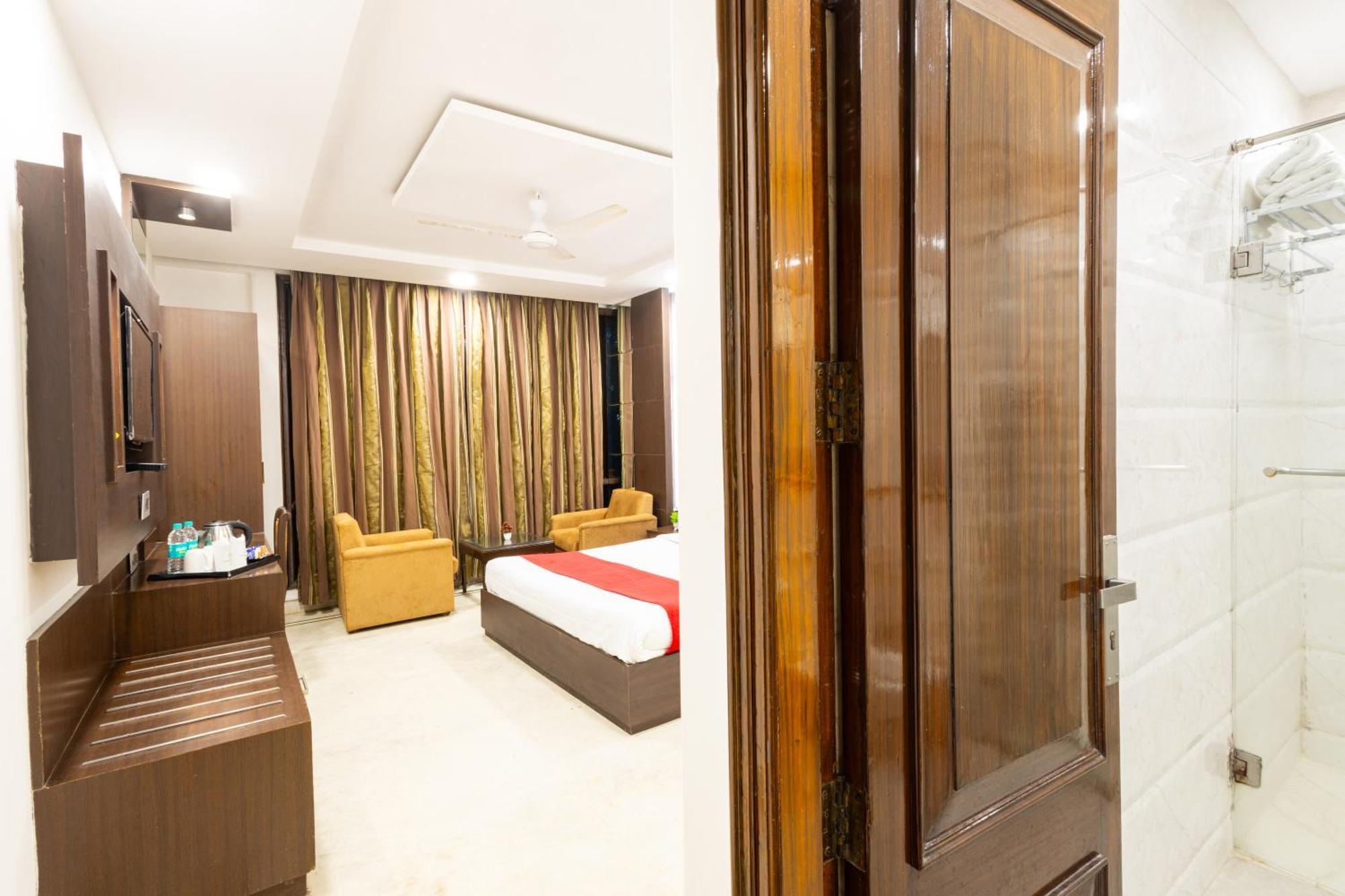 Hotel Panickers Residency - Ajmal Khan Market Near Karol Bagh Metro เดลี ภายนอก รูปภาพ